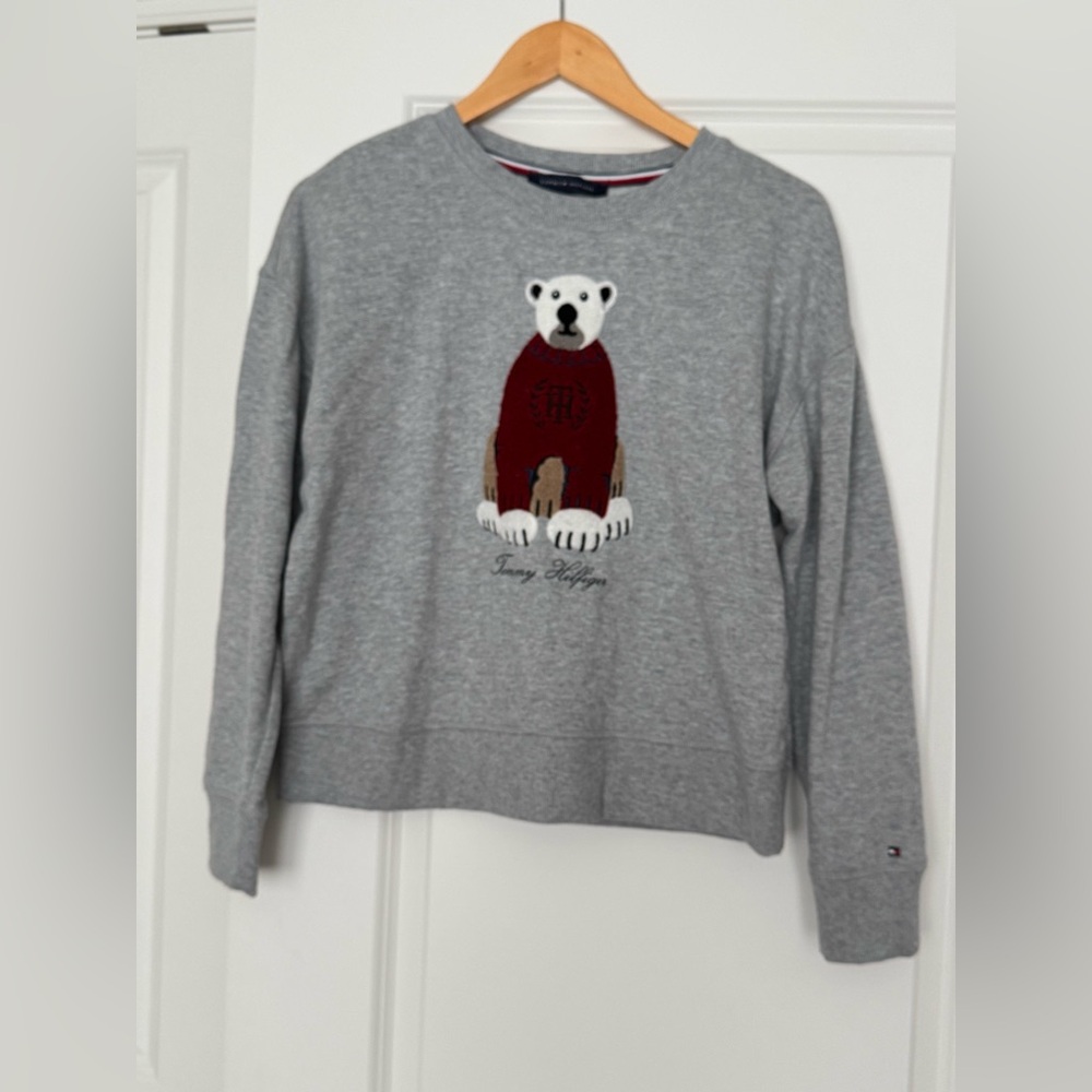 Tommy Hilfiger Gray Sweater with Polar Bear Design